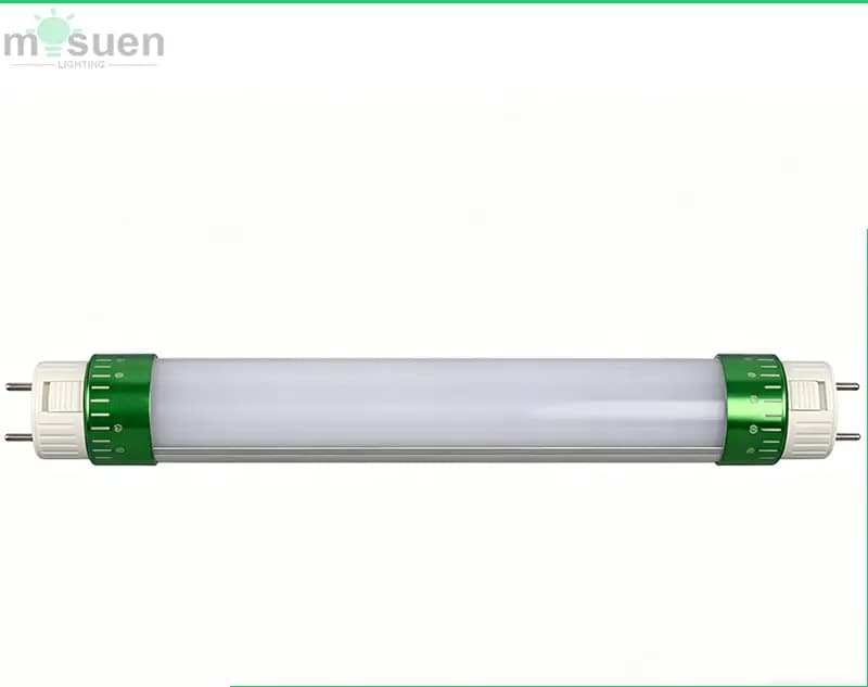 High-quality isolated LED driver featuring Rubycon capacitors to ensure 50,000 hours lifespan and flicker-free 200lm/W operation